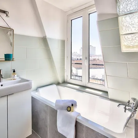Guestready - Bright And Chic In The 20th Arr. Apartment
